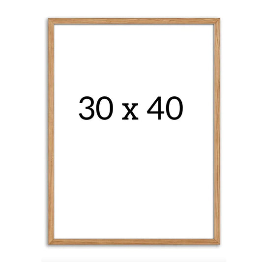 30x40 ramme i massiv eg fra HelloPoster – naturlig og stilren egetræsramme til plakater og billeder.