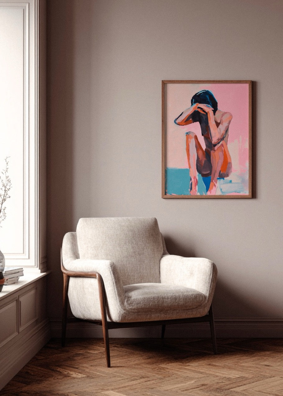 Croquis poster in scandinavian living room i dark tones